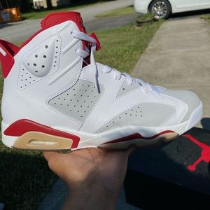 Air Jordan Retro 6